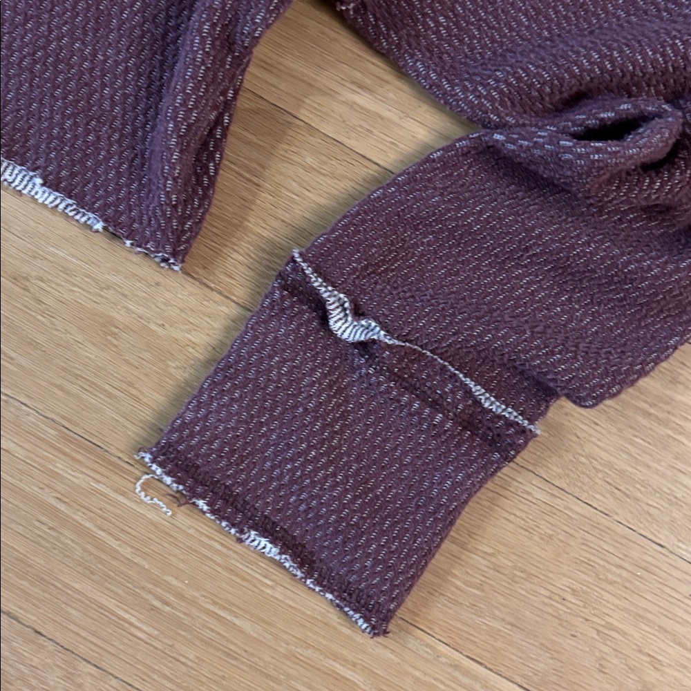 Out From Under Camino Long Sleeve Turtleneck Cropped Sweater Top Medium Burgundy - Picture 10 of 16